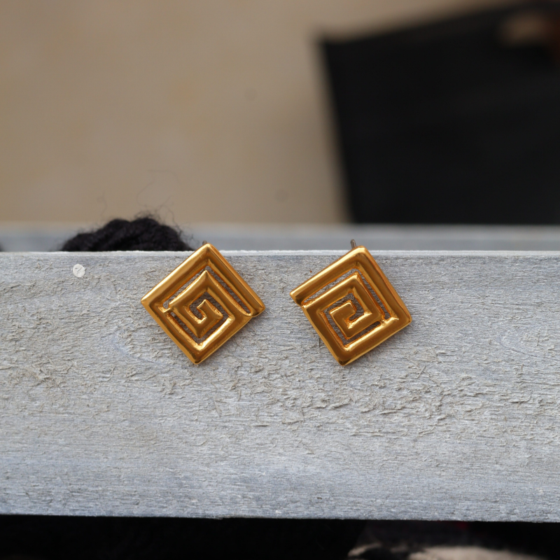 Pendiente Pequeño Calima Rombo B.Oro 24 K - Imagen 2